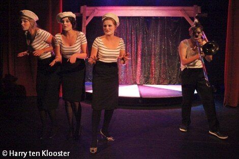 01-06-2012_theateruitvoering_the_youngones_03.jpg